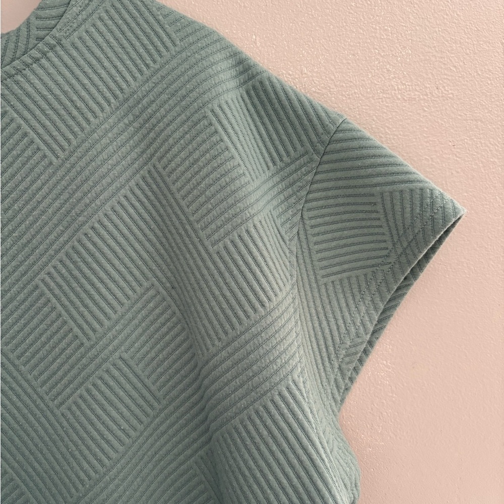 Green Oversized Boxy Cap Sleeve Top - Picture 3 of 5